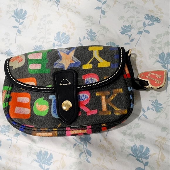 Dooney & Bourke cute Leather doodle heart flap wallet - Picture 1 of 6